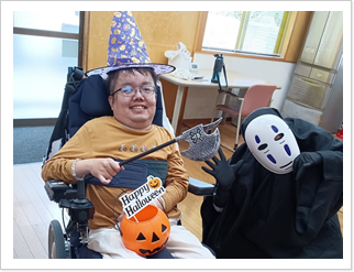 �n���E�B���ʐ^